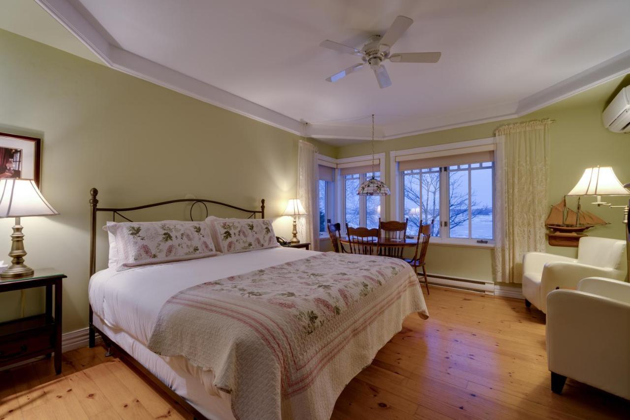 Goeliche Hotel Et Appartement Saint-Laurent-de-l'ile d'Orleans Exterior foto